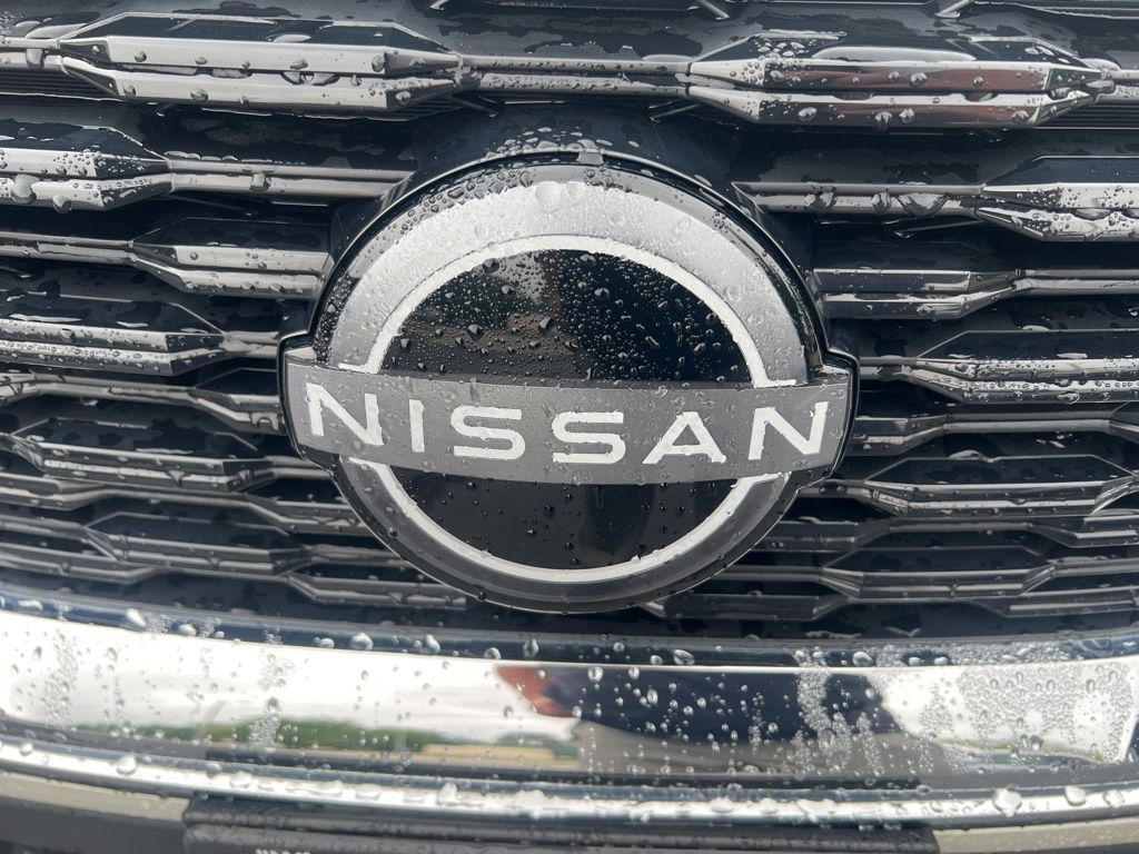 2023 Nissan Rogue SV photo 28