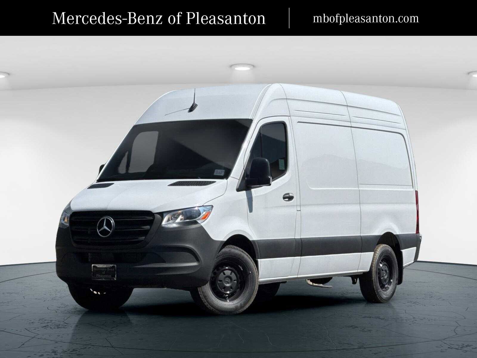 2025 Mercedes-Benz Sprinter Cargo Van Base