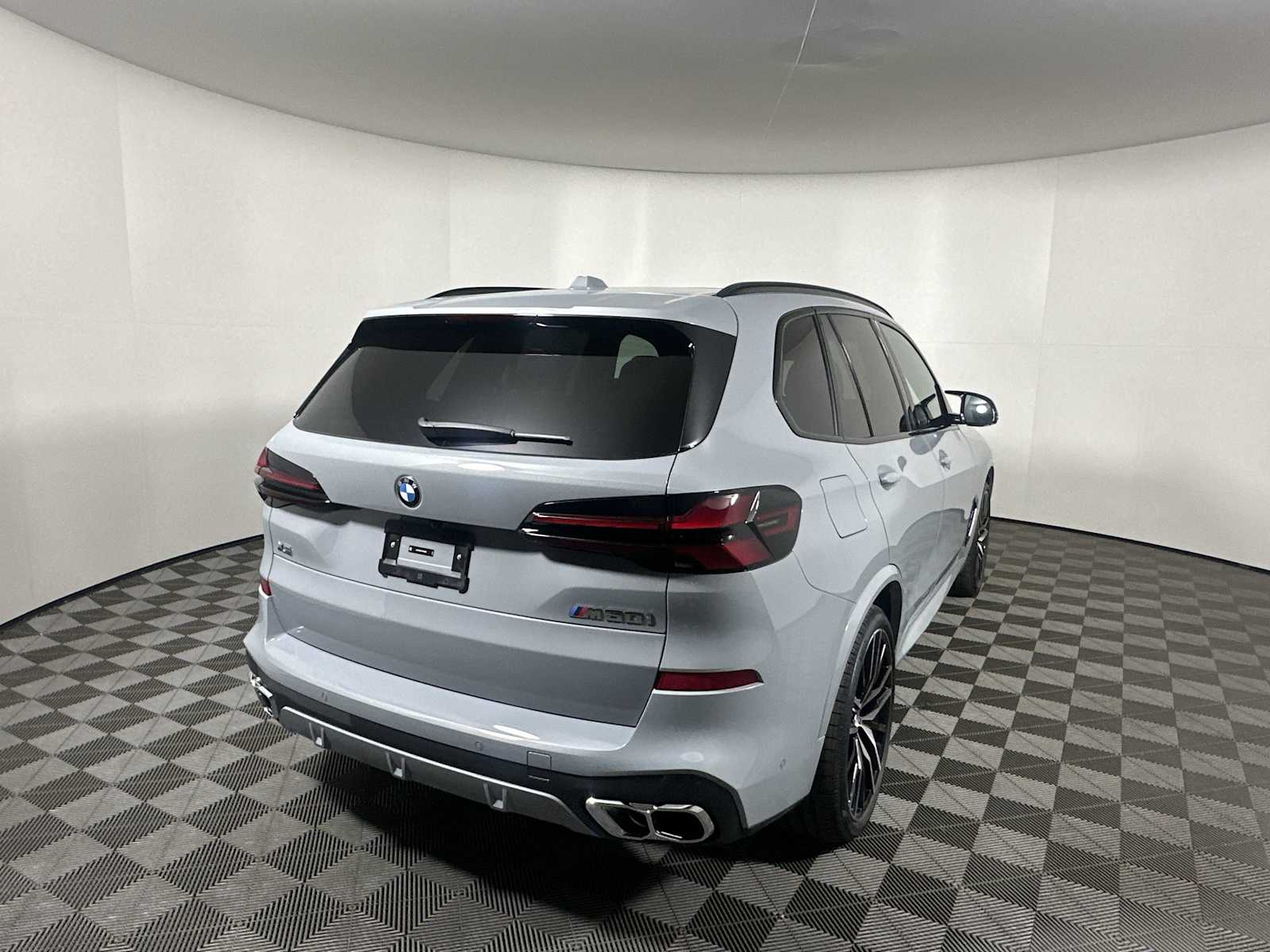 2026 Bmw X5 M60i photo 9