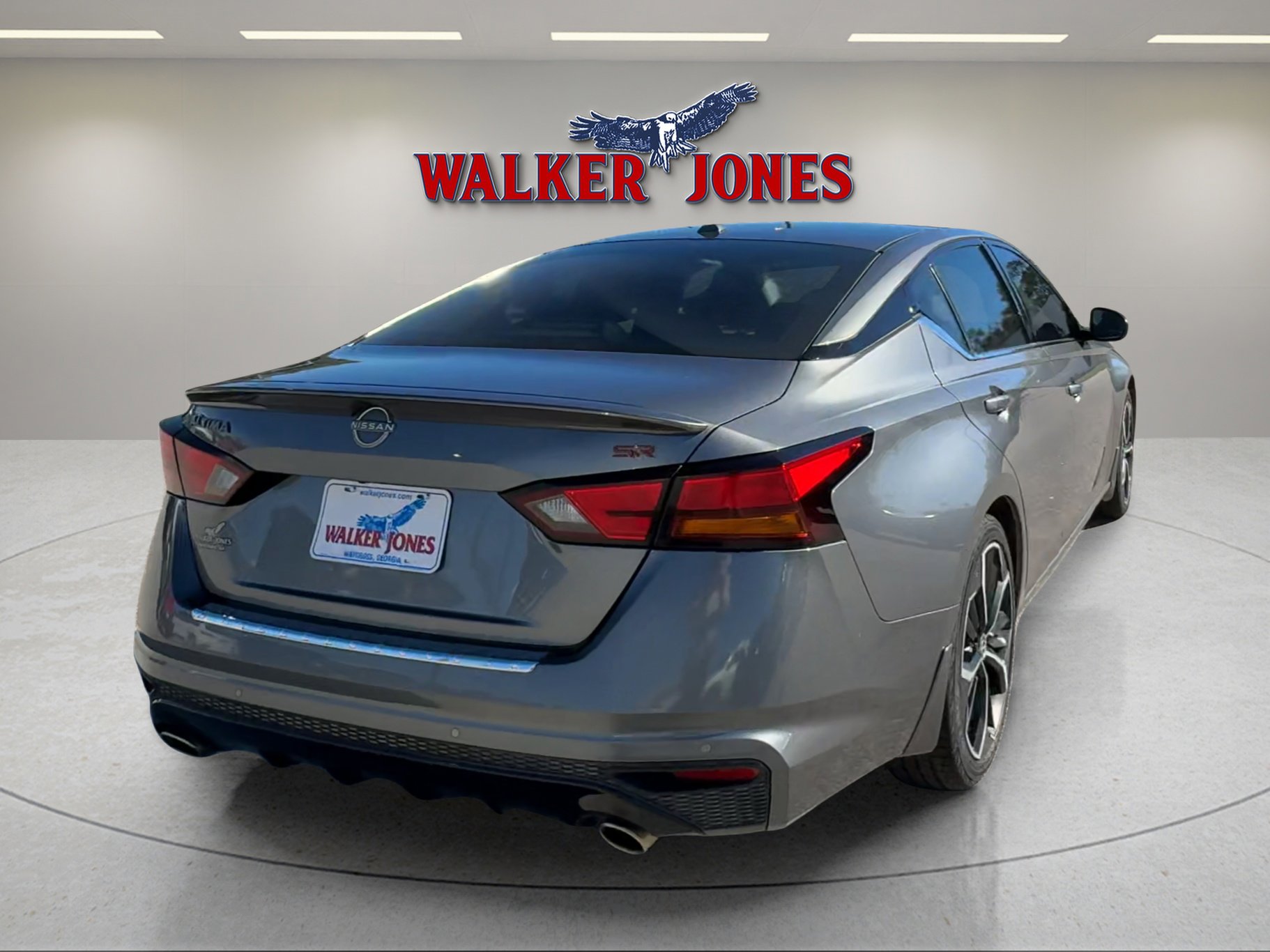 2023 Nissan Altima 2.5 SR photo 3