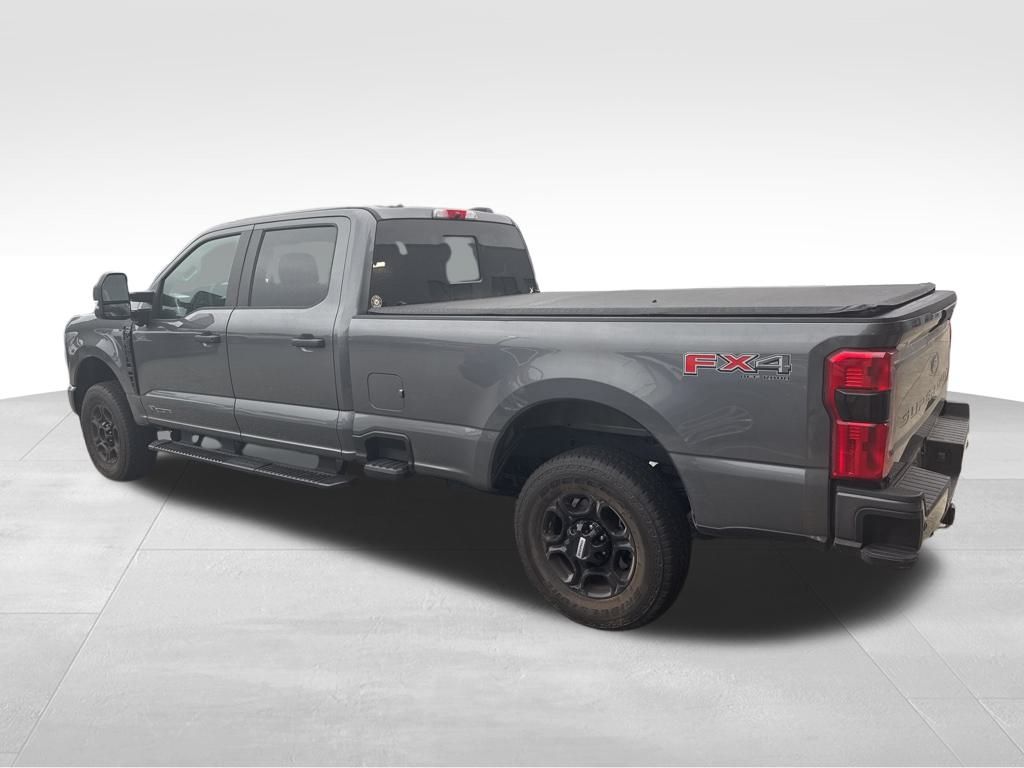 2023 Ford F-250 XL photo 3