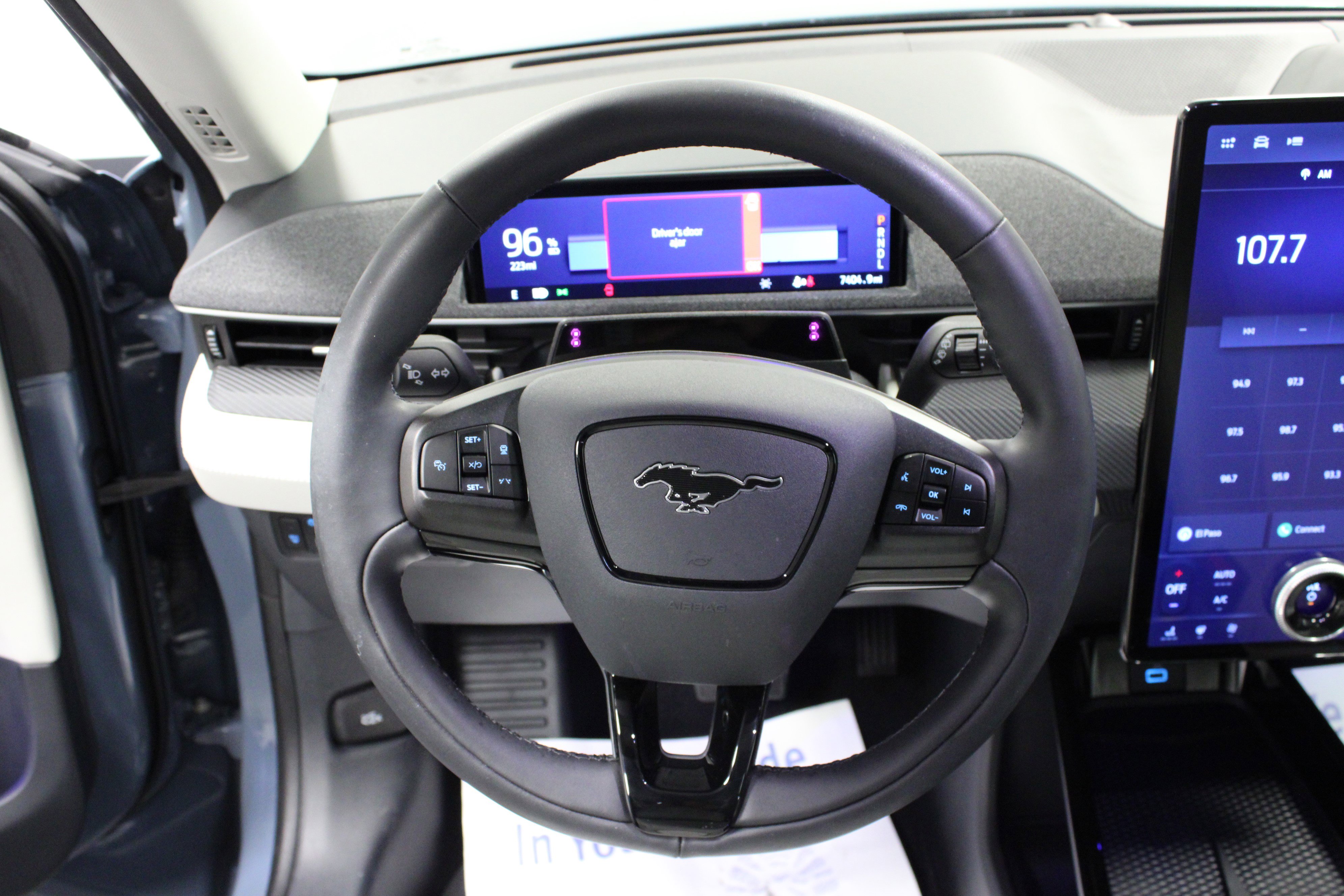 2023 Ford Mustang Mach-E Premium photo 15