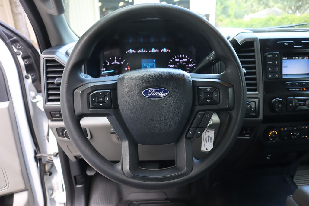 2022 Ford F-550 photo 6