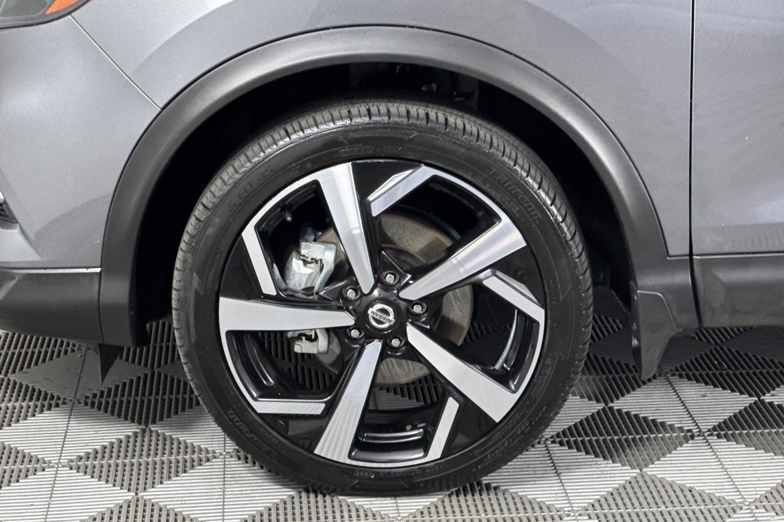 2022 Nissan Rogue Sport SL photo 25