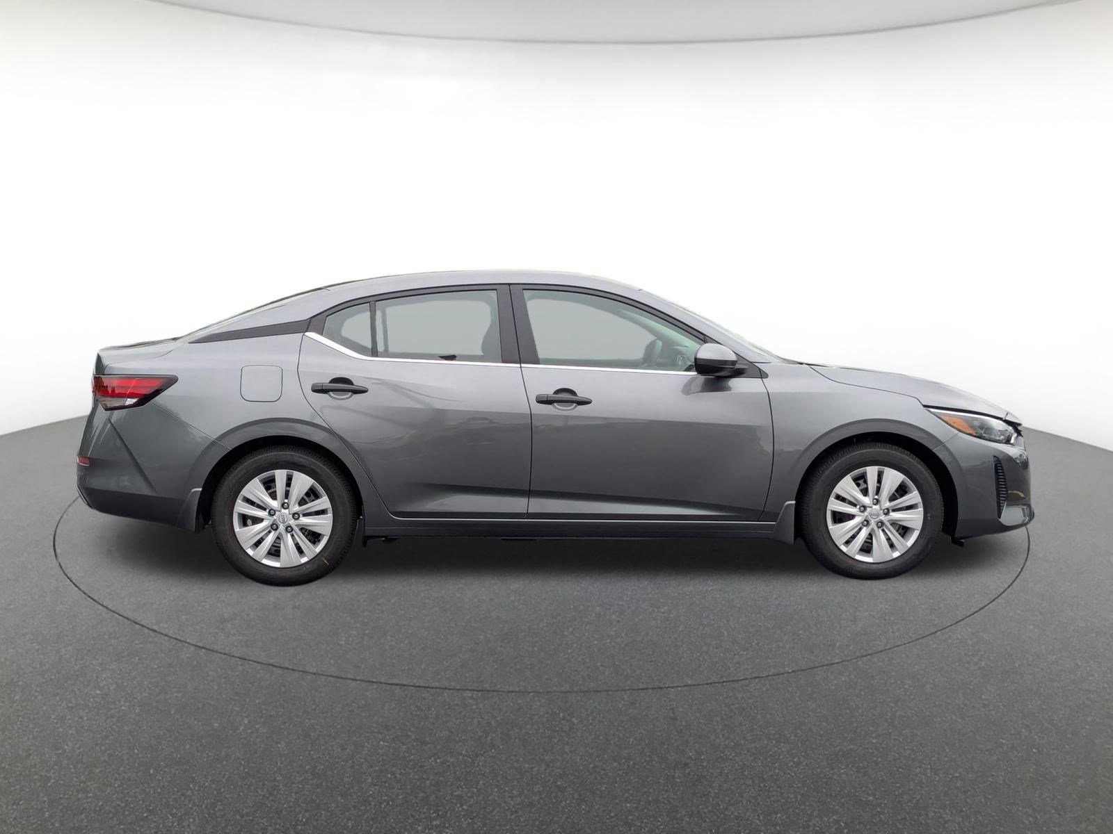 2025 Nissan Sentra S photo 4