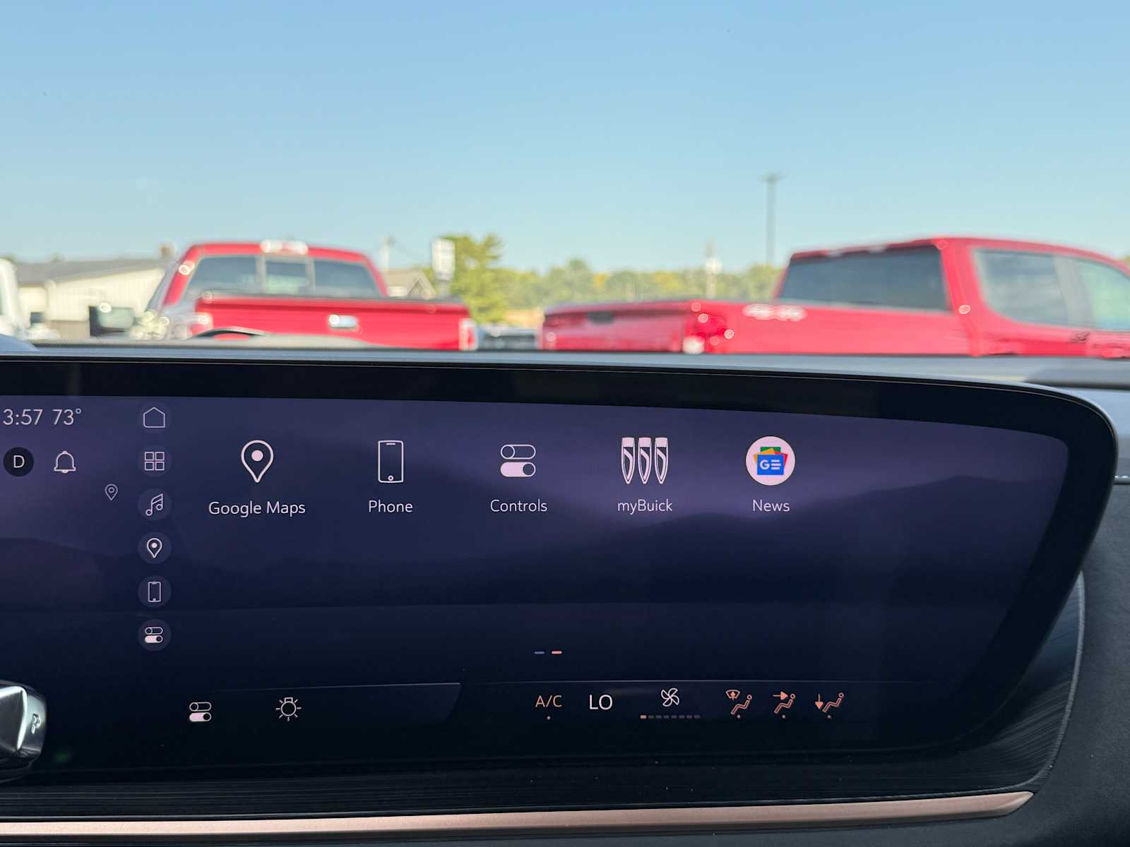 2025 Buick Envision Sport Touring photo 24