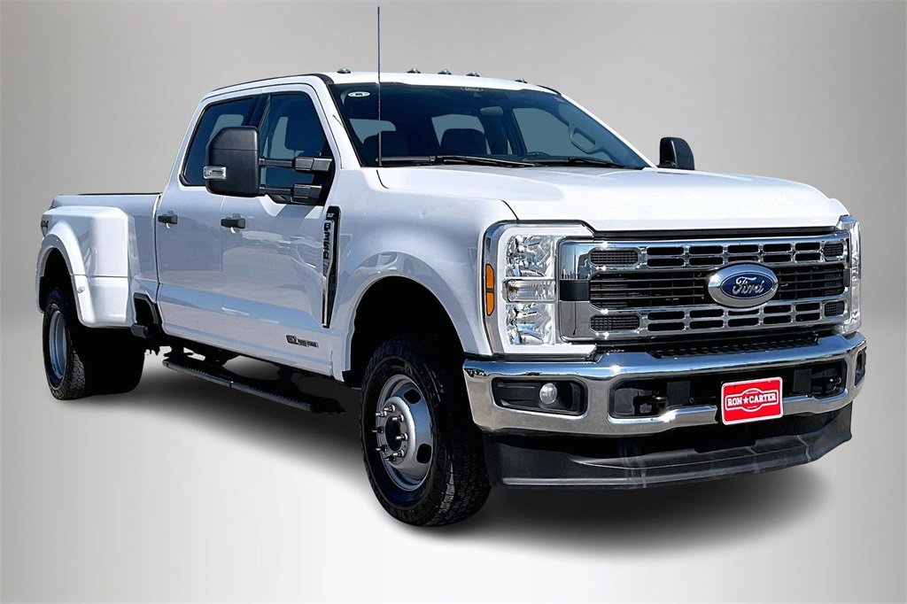 2024 Ford F-350 Super Duty XLT's photo