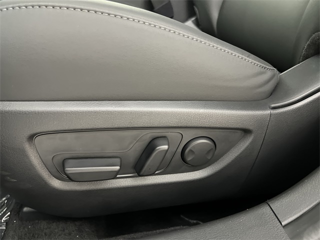 2025 Mazda CX-30 2.5 S Preferred photo 12