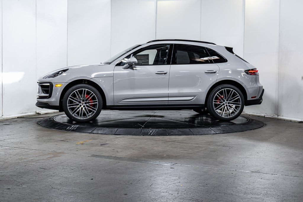 2025 Porsche Macan S photo 2