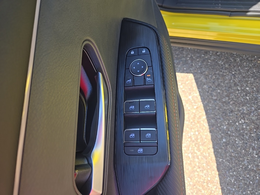 2026 Nissan Kicks SR photo 10