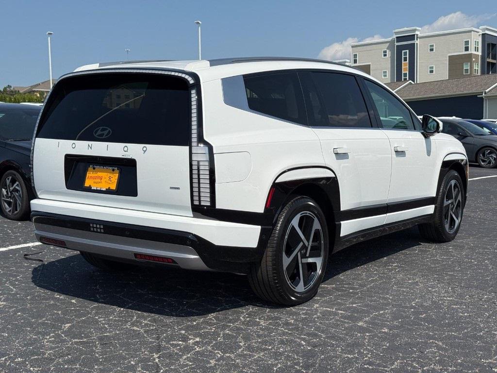 2026 Hyundai Ioniq Limited photo 2