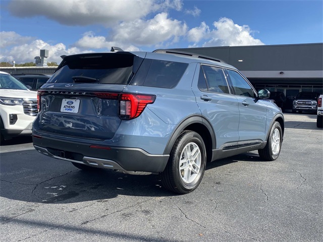 2026 Ford Explorer photo 3