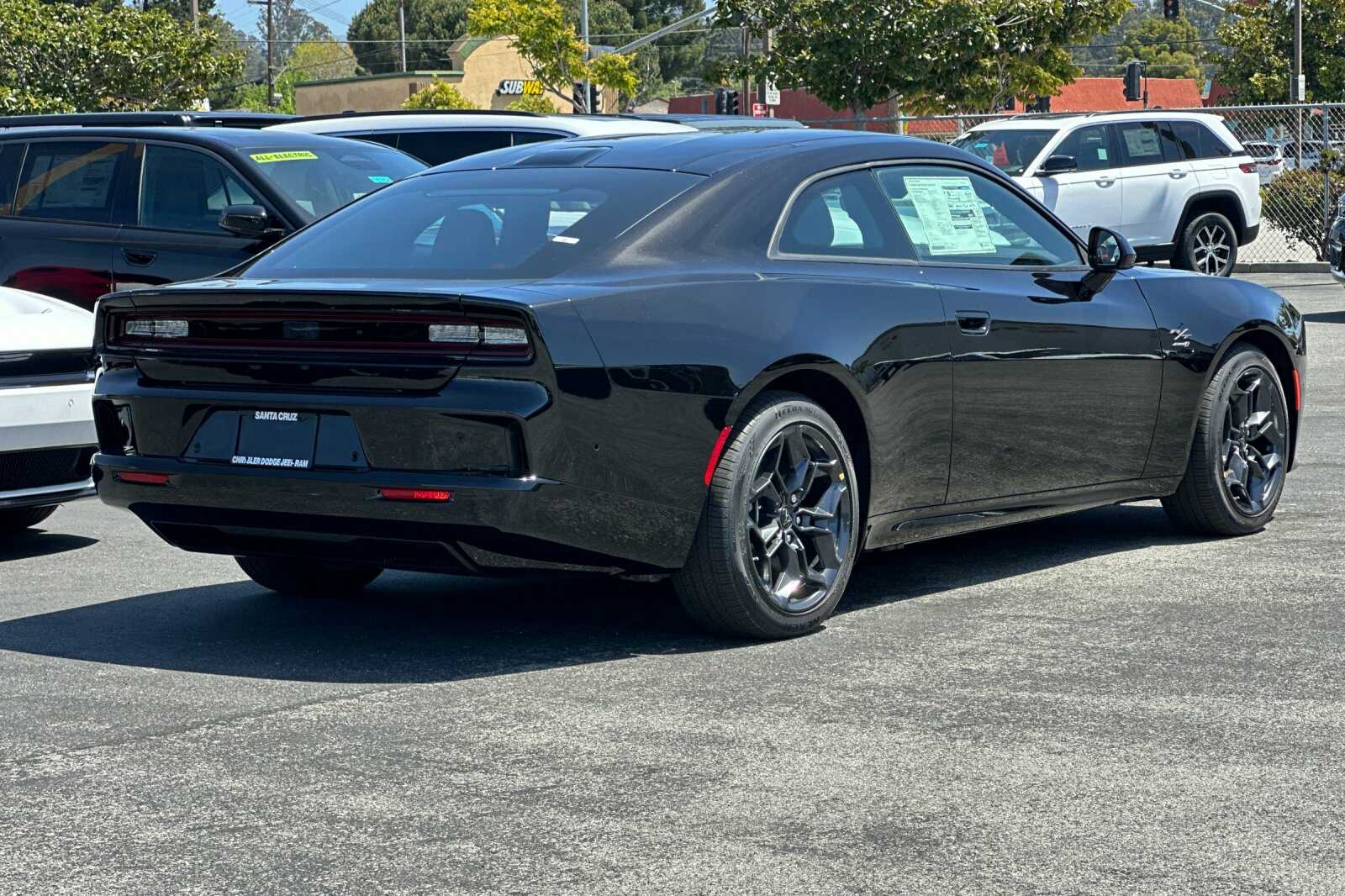 2025 Dodge Charger R/T photo 4