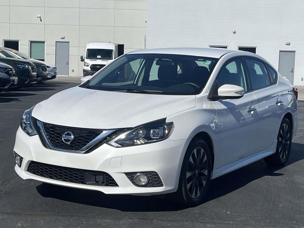 2019 Nissan Sentra SR photo 3
