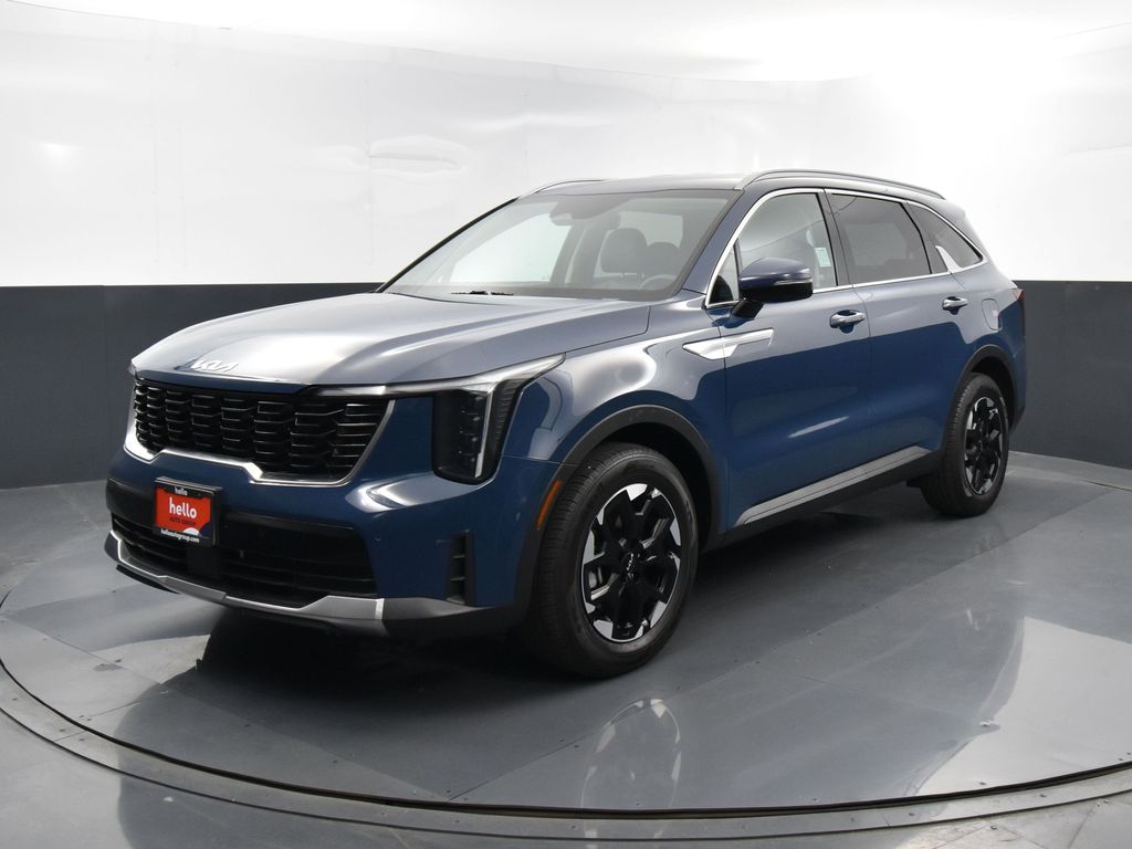 2025 Kia Sorento S photo 2