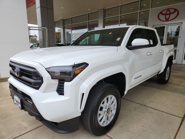 2025 Toyota Tacoma SR5 4x4 Double Cab photo 4