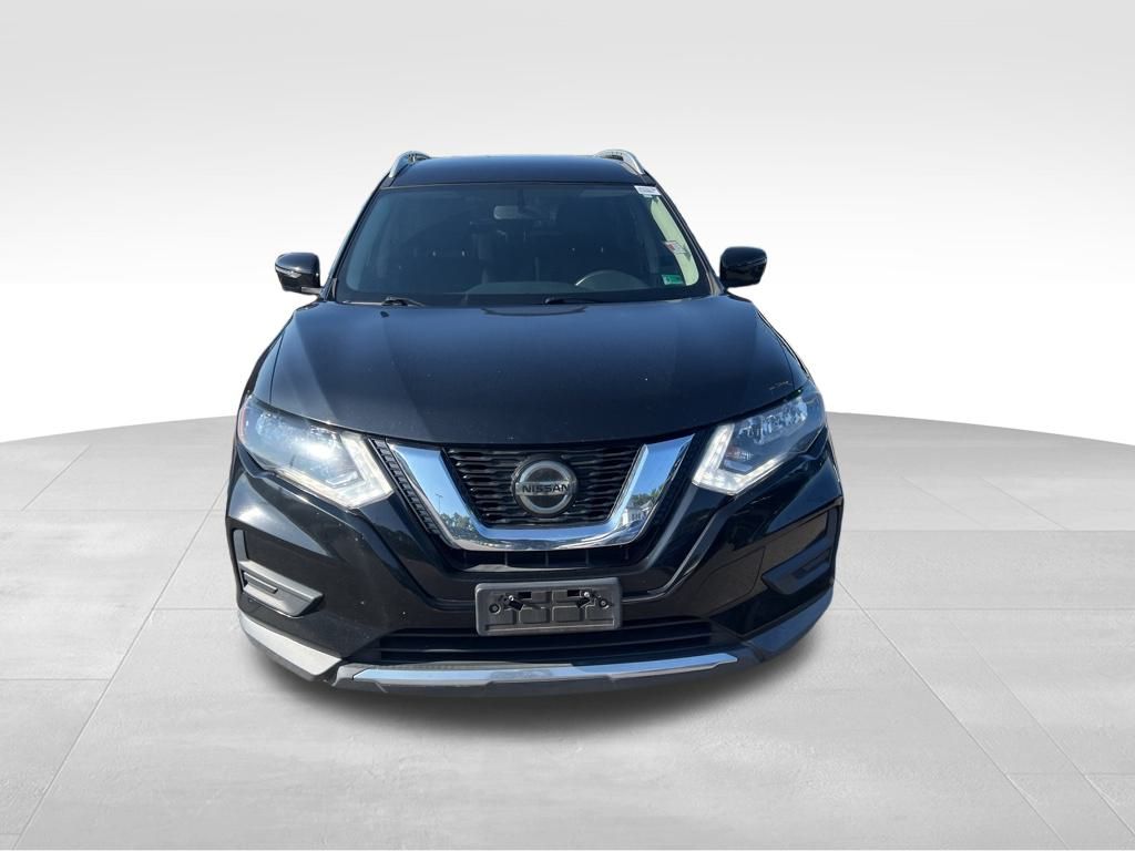 2018 Nissan Rogue SV photo 8