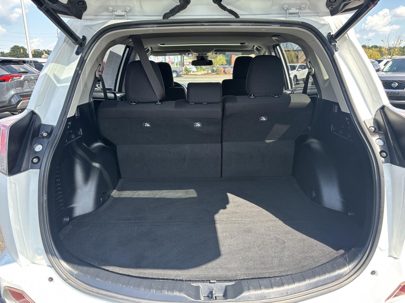 2018 Toyota RAV4 Adventure photo 32