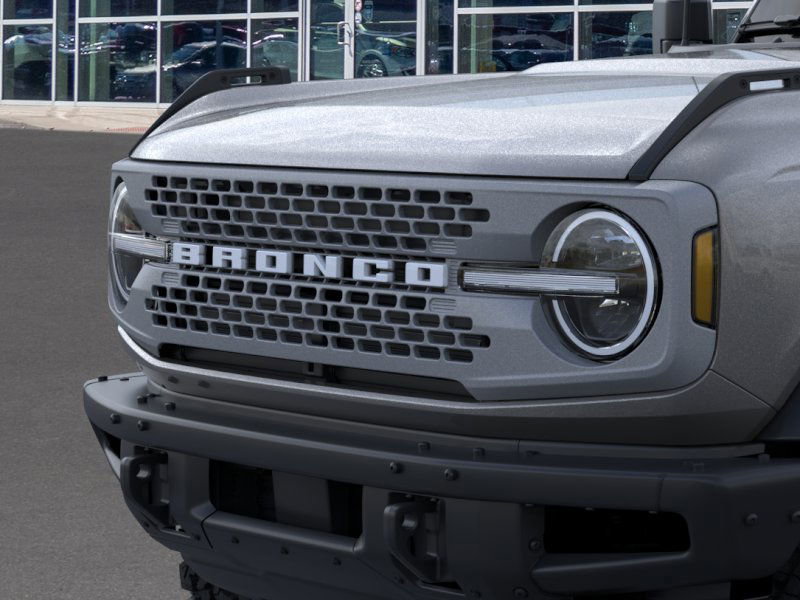 2024 Ford Bronco Badlands photo 16