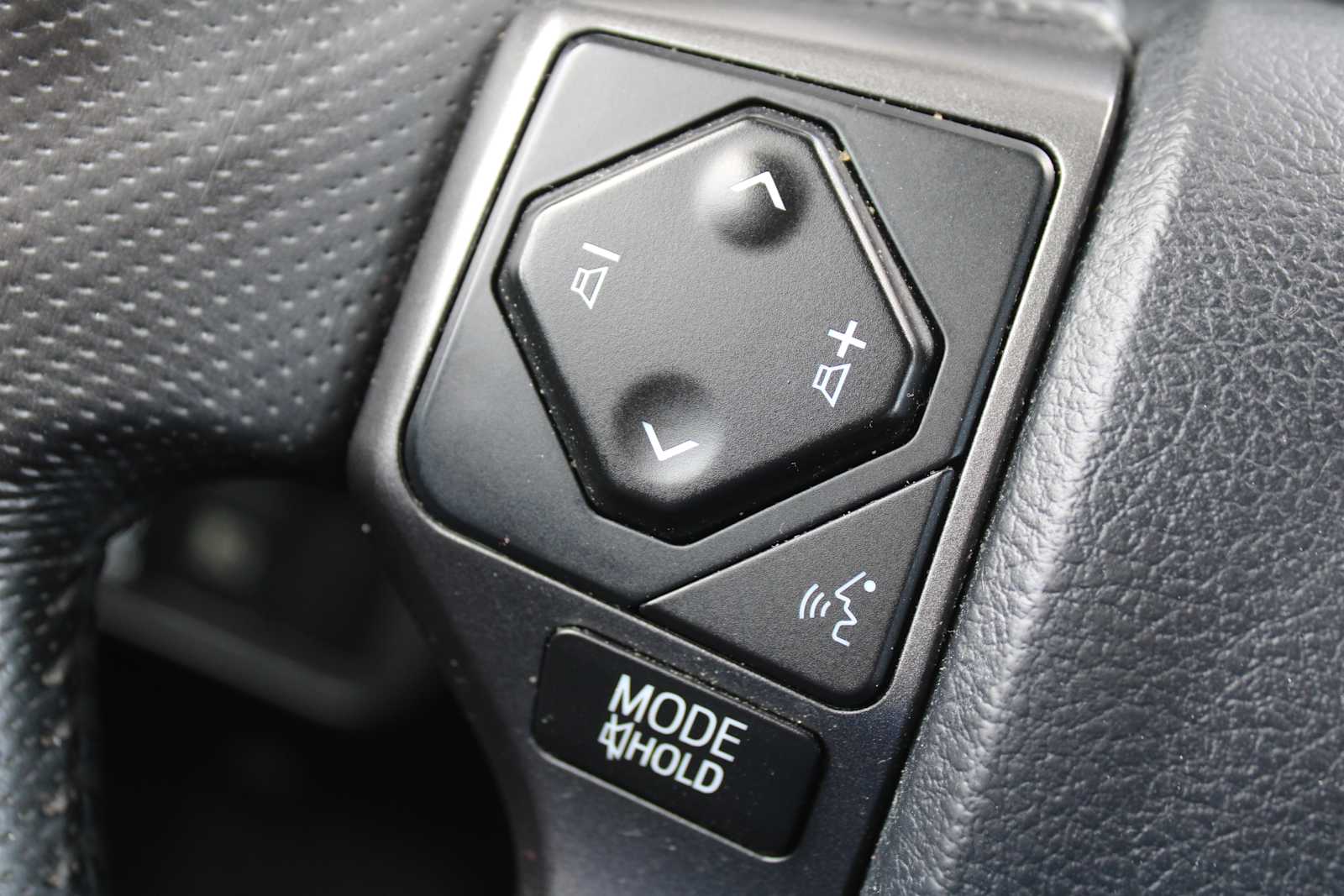 2019 Toyota Tacoma TRD Sport photo 28