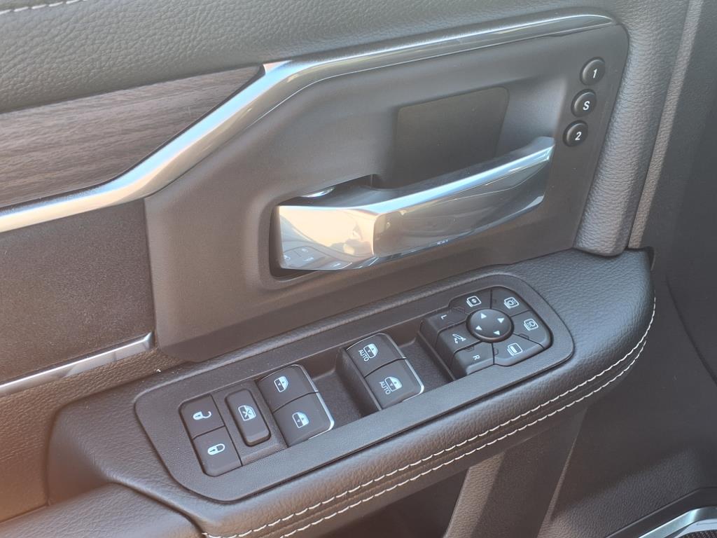 2025 Ram 2500 Laramie photo 15