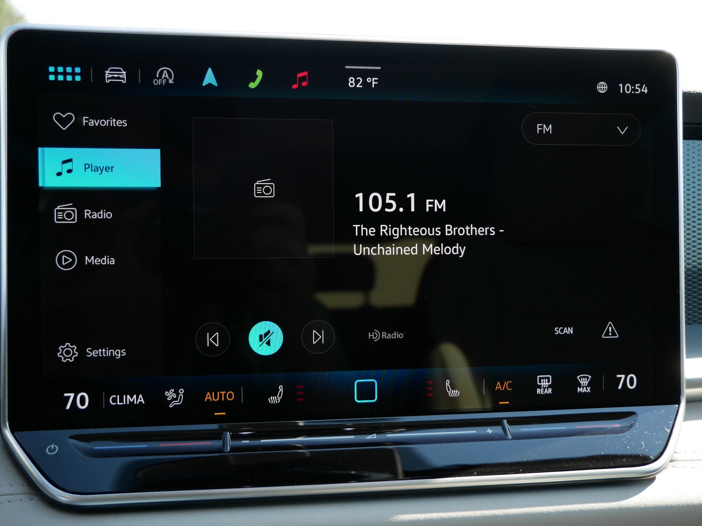 2025 Volkswagen Tiguan SE photo 7