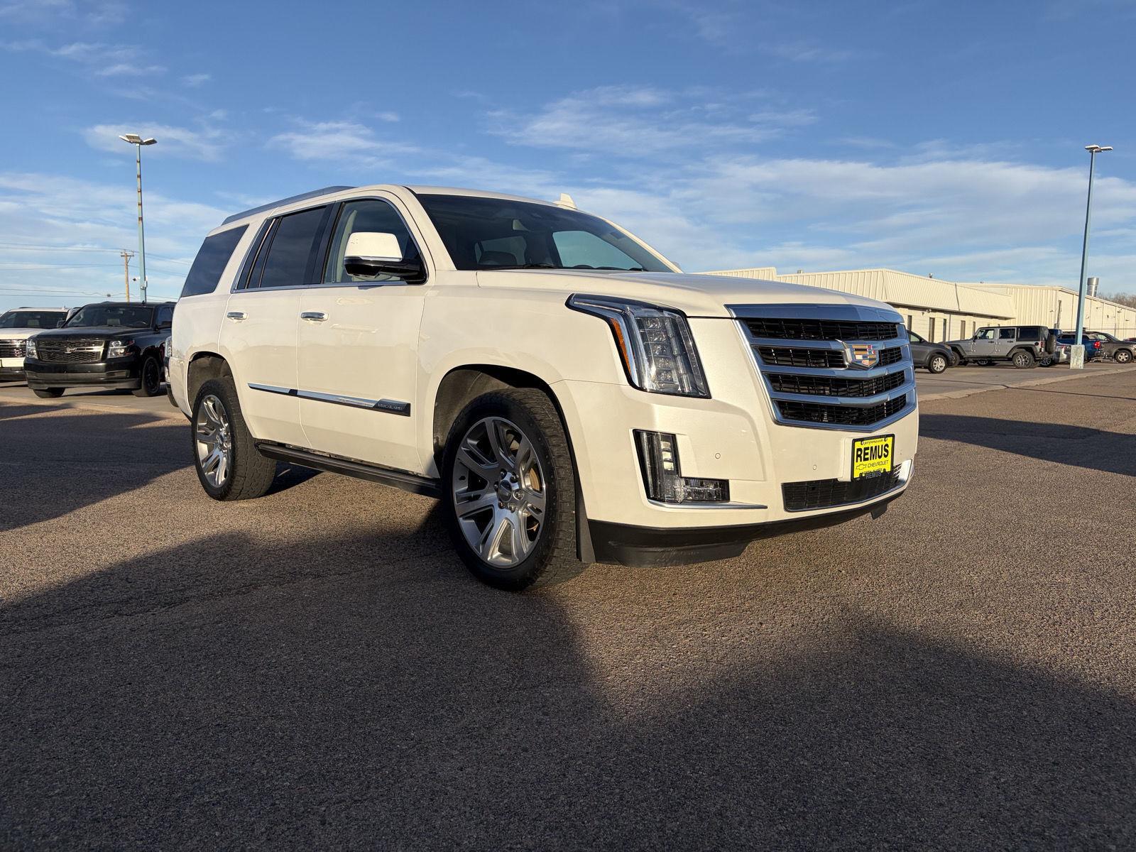 2016 Cadillac Escalade Premium's photo