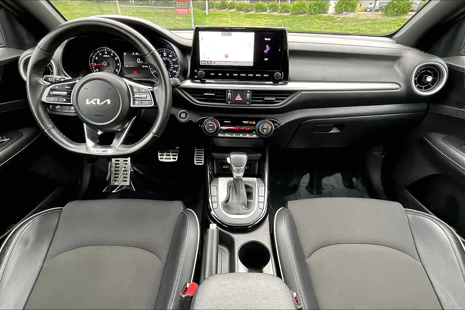 2023 Kia Forte GT-Line photo 14