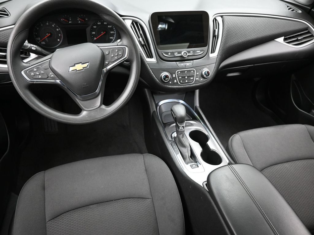 2024 Chevrolet Malibu 1LT photo 10