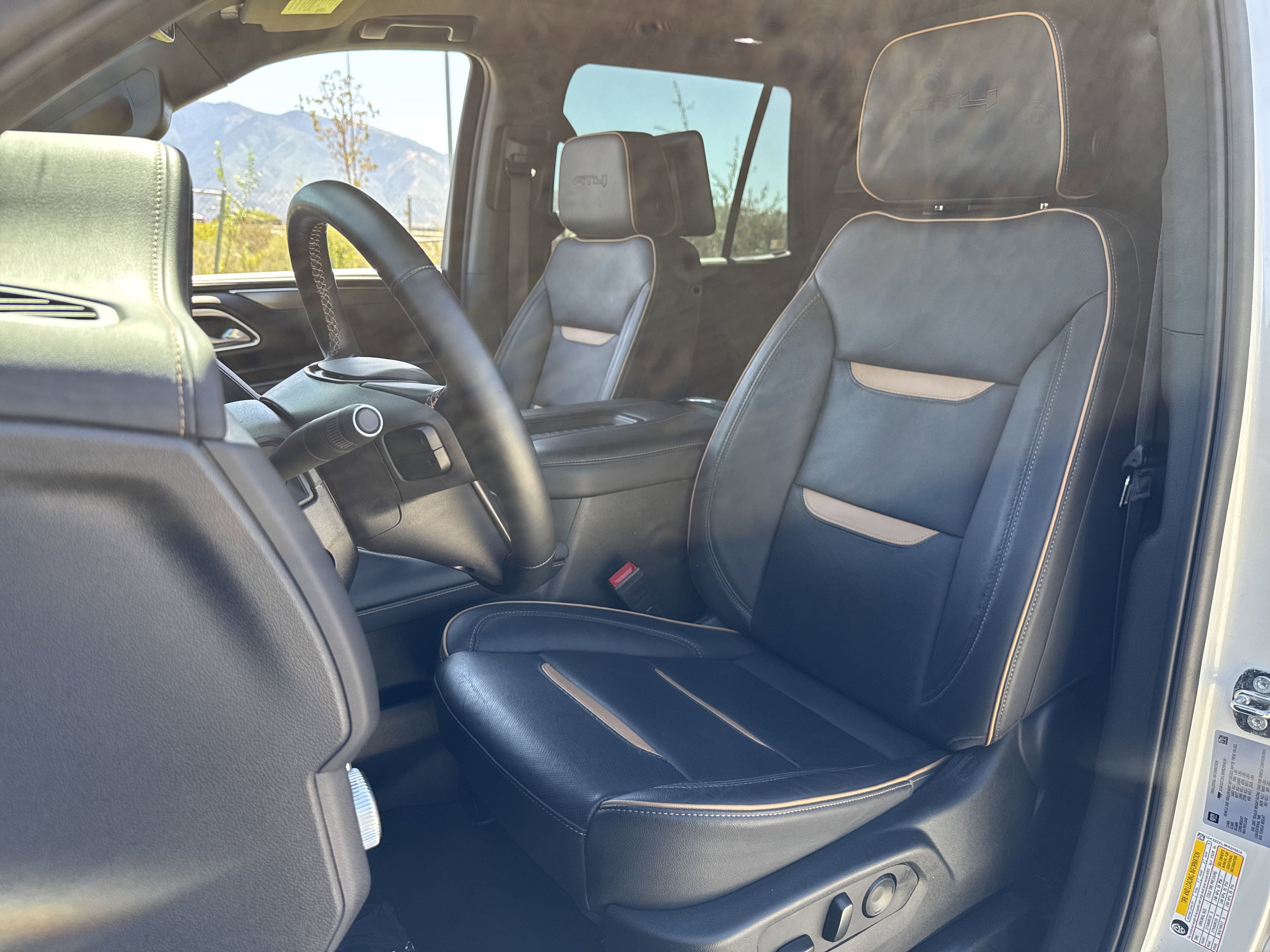 2024 Gmc Yukon AT4 photo 14