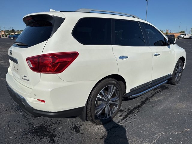 2019 Nissan Pathfinder Platinum photo 3