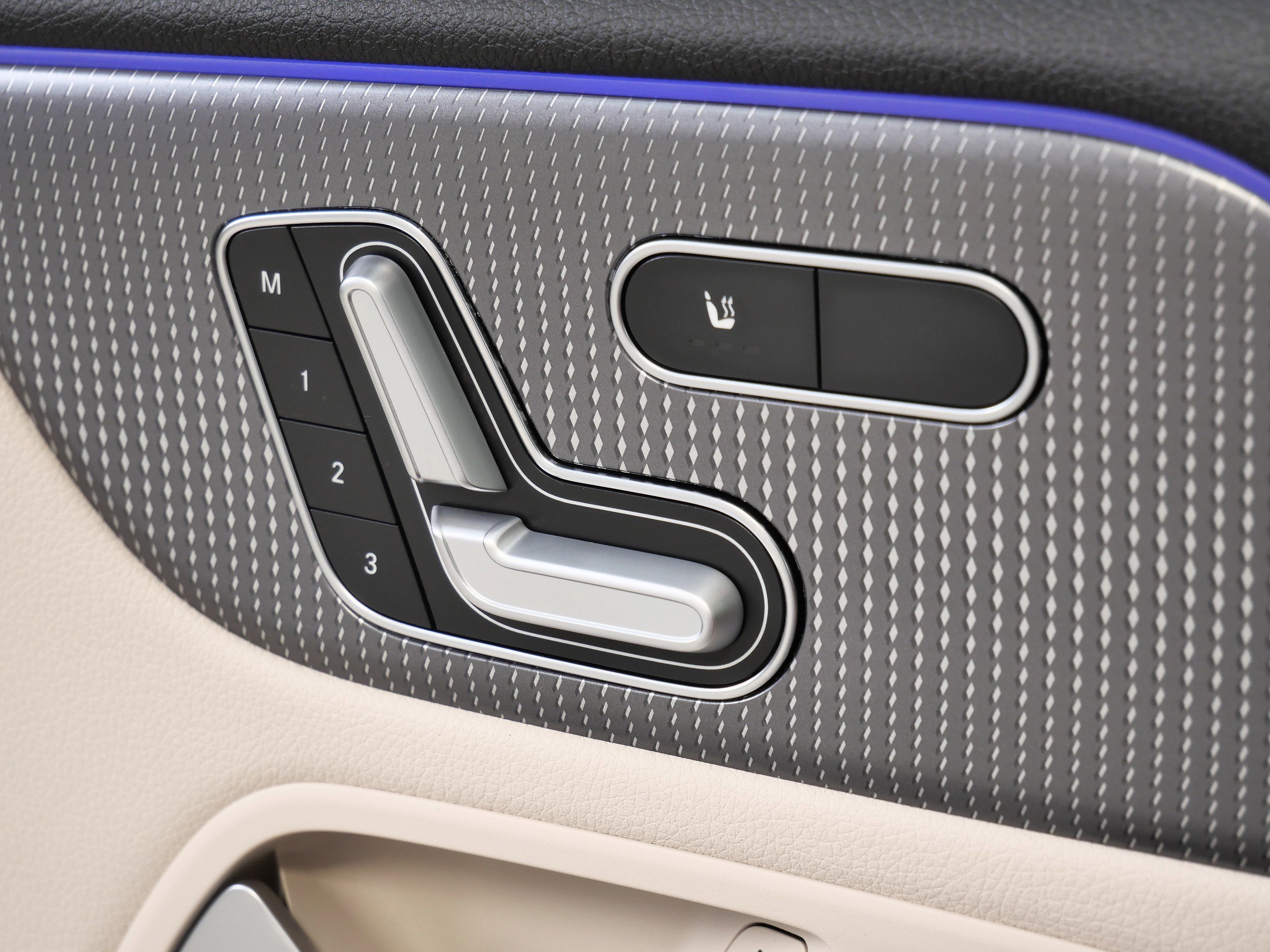 2023 Mercedes Benz EQB 300 4MATIC photo 29