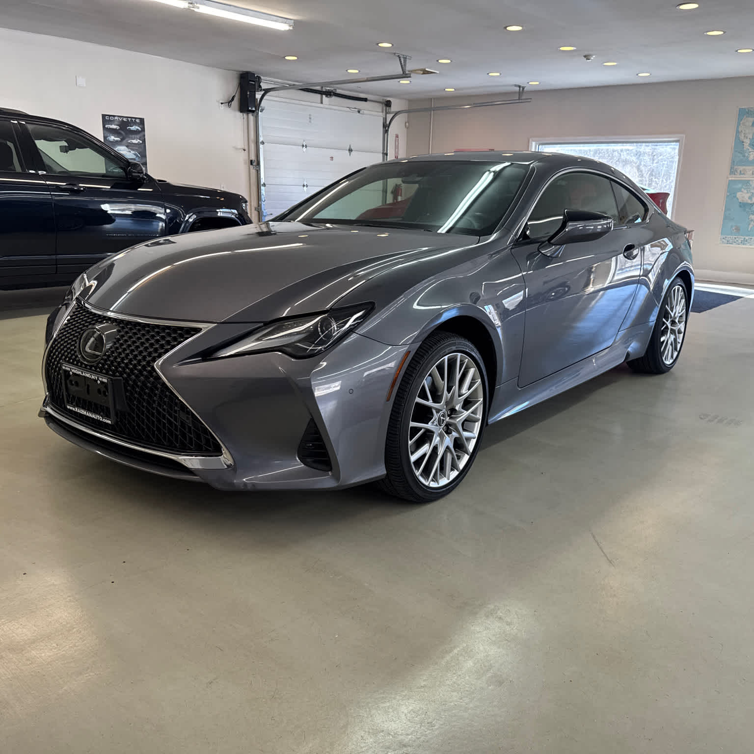 2020 Lexus RC 300's photo