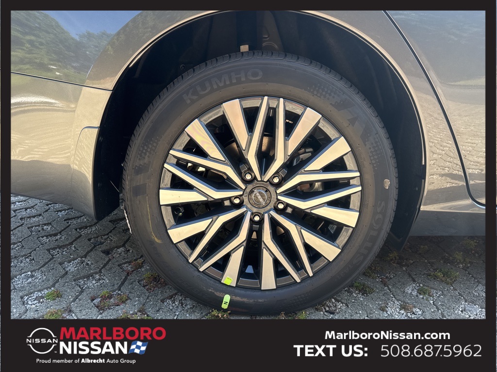 2025 Nissan Altima SV photo 9
