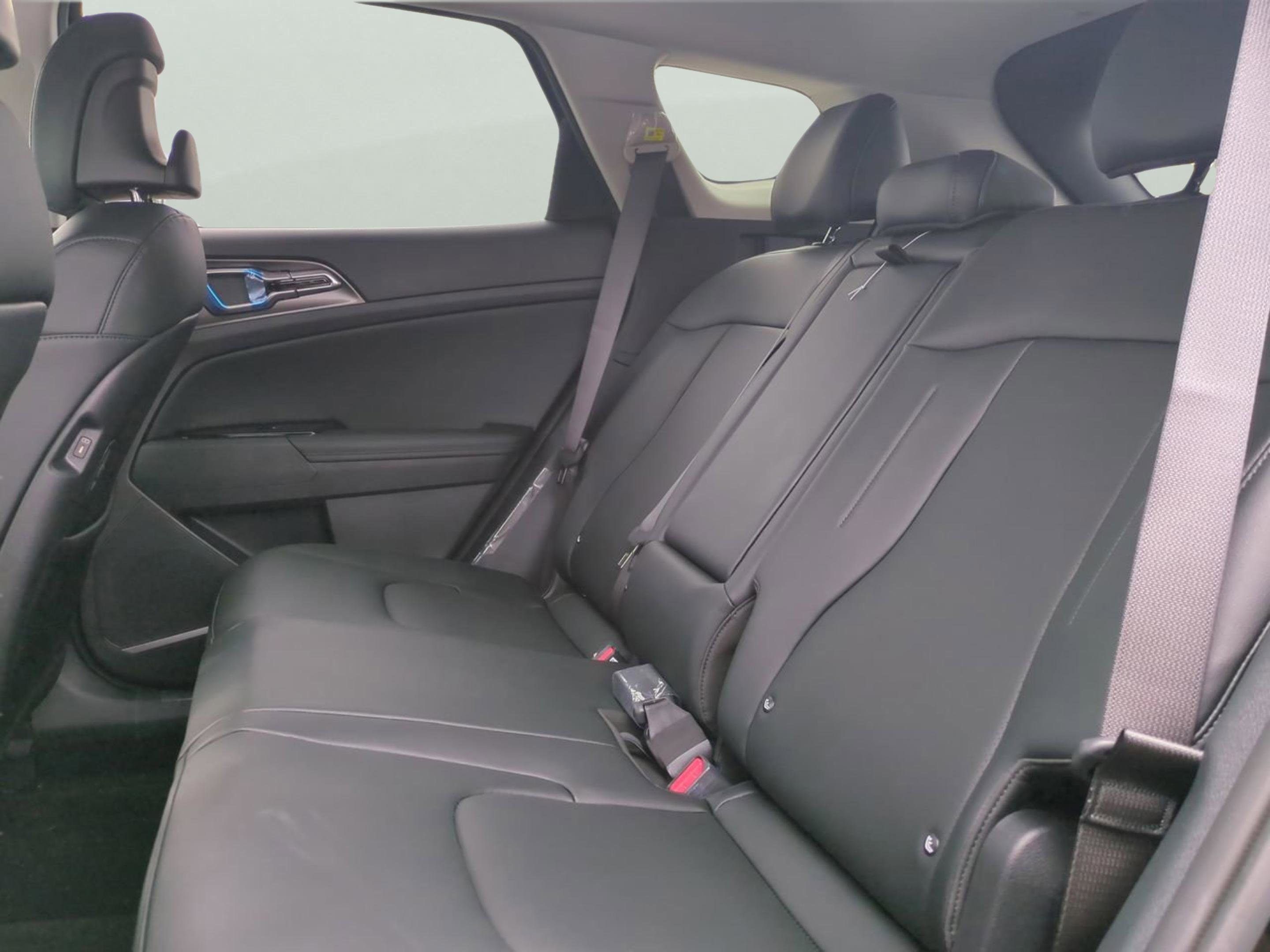 2025 Kia Sportage Hybrid EX photo 12