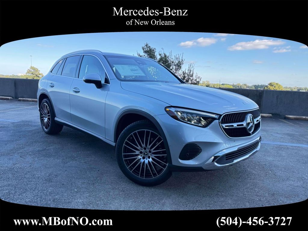 2026 Mercedes-Benz C-Class Sedan C 300's photo