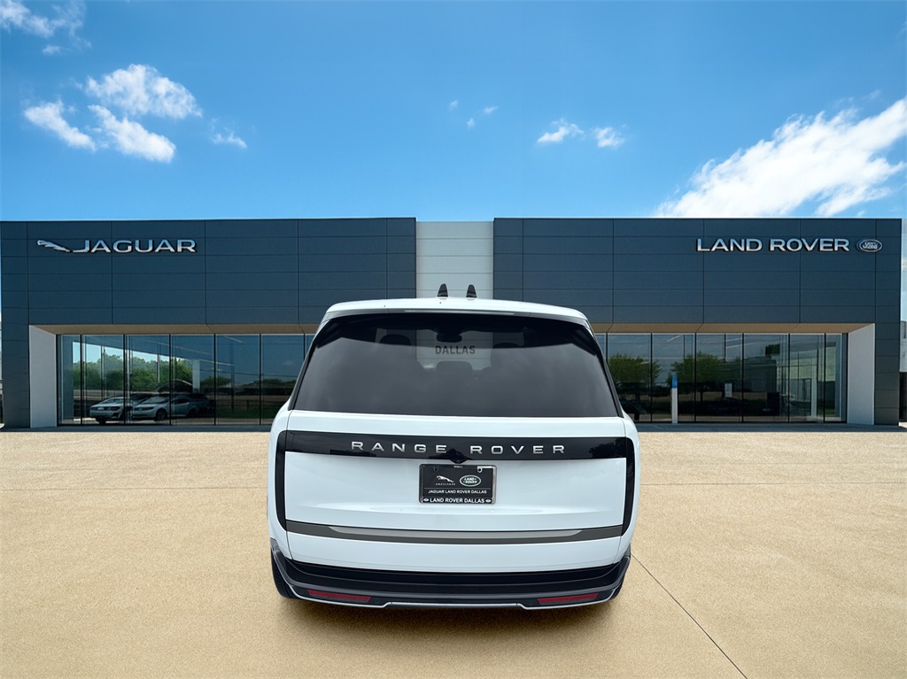 2025 Land Rover Range Rover SE photo 7