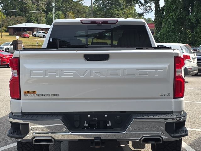 2021 Chevrolet Silverado 1500 LTZ photo 4
