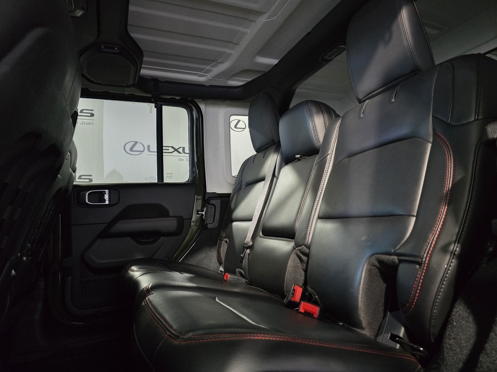 2023 Jeep Wrangler Rubicon photo 23