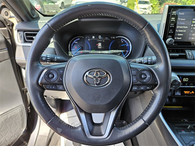 2020 Toyota RAV4 Hybrid XSE photo 25