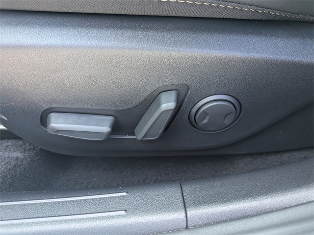 2025 Kia K4 GT-Line photo 18