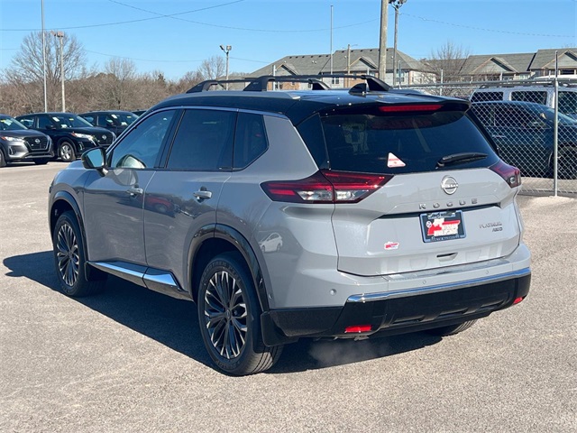 2025 Nissan Rogue Platinum photo 4