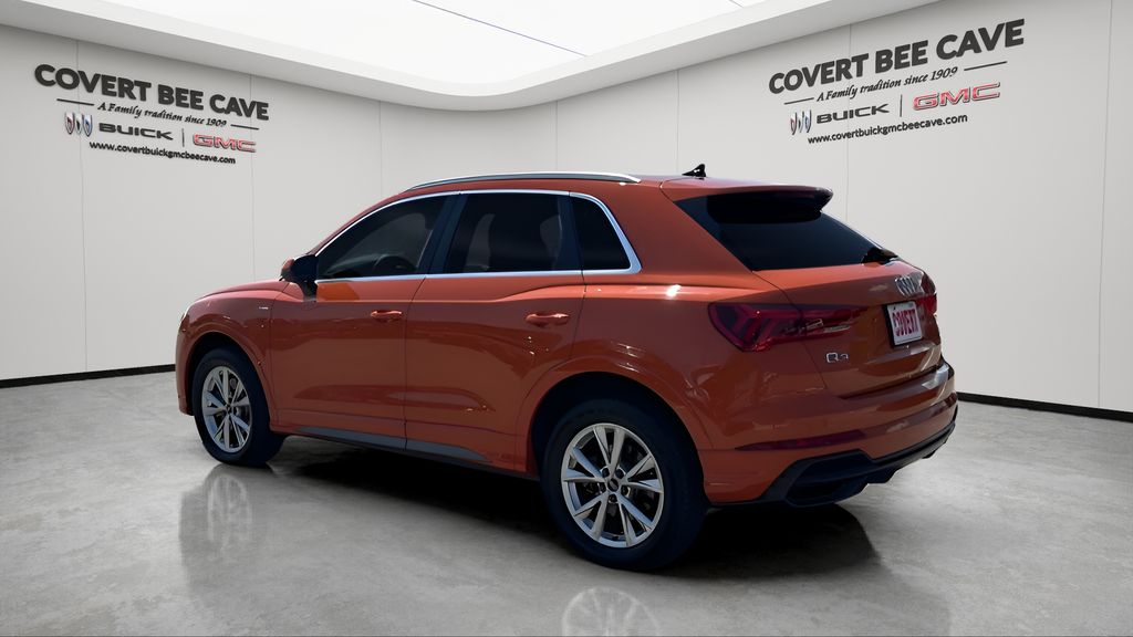 2022 Audi Q3 S line Premium 45 TFSI photo 5