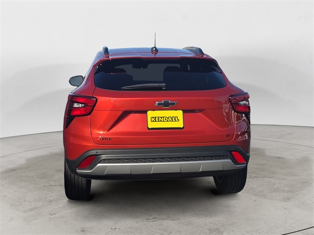 2024 Chevrolet Trax LT photo 4