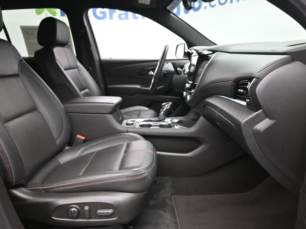 2022 Chevrolet Traverse RS photo 4