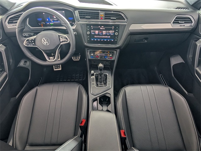 2022 Volkswagen Tiguan SE R-Line Black photo 3