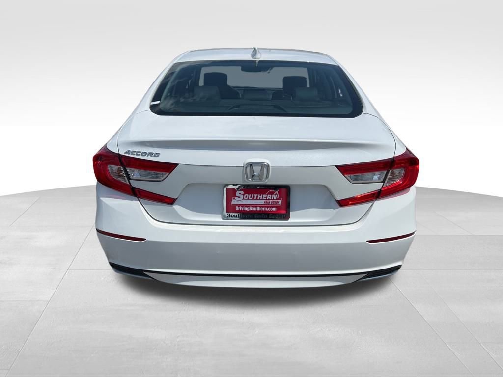 2018 Honda Accord LX 1.5T photo 3