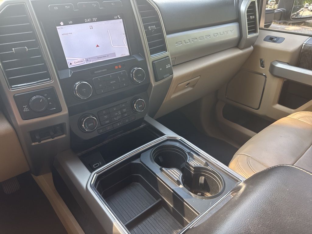 2019 Ford F-250 Lariat photo 18