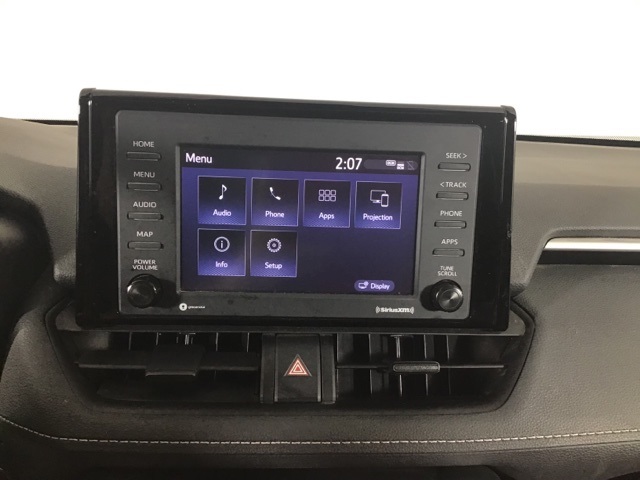 2022 Toyota RAV4 XLE photo 17