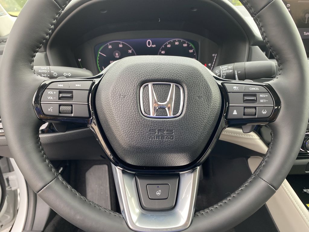 2025 Honda Accord Hybrid Touring photo 14